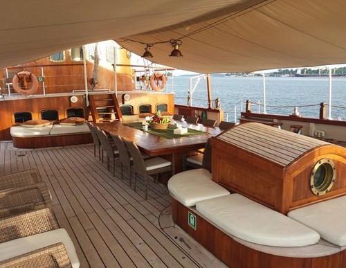 DHOW CRUISE WITH BBQ MEAL